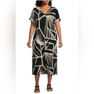 Westbound Black Geo Tex Short Sleeve V-Neck Dress